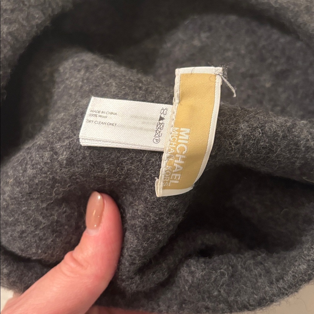 Michael Kors Wool Beret Hat - Picture 3 of 3